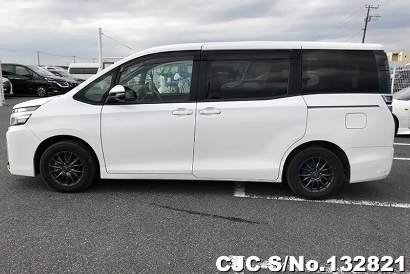 2018 Toyota / Voxy Stock No. 132821