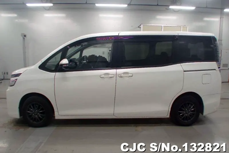 2018 Toyota / Voxy Stock No. 132821