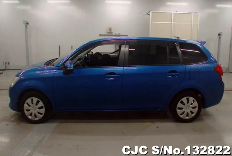 2013 Toyota / Corolla Fielder Stock No. 132822