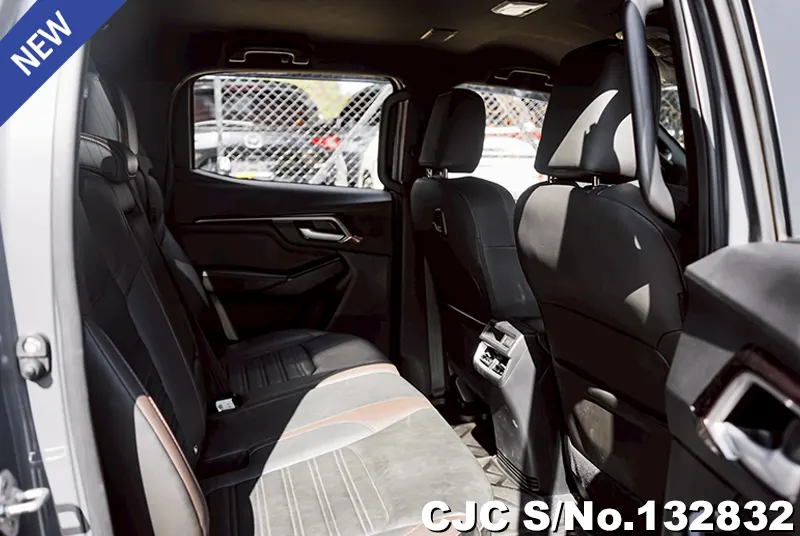 Isuzu D-Max in Gray for Sale Image 12