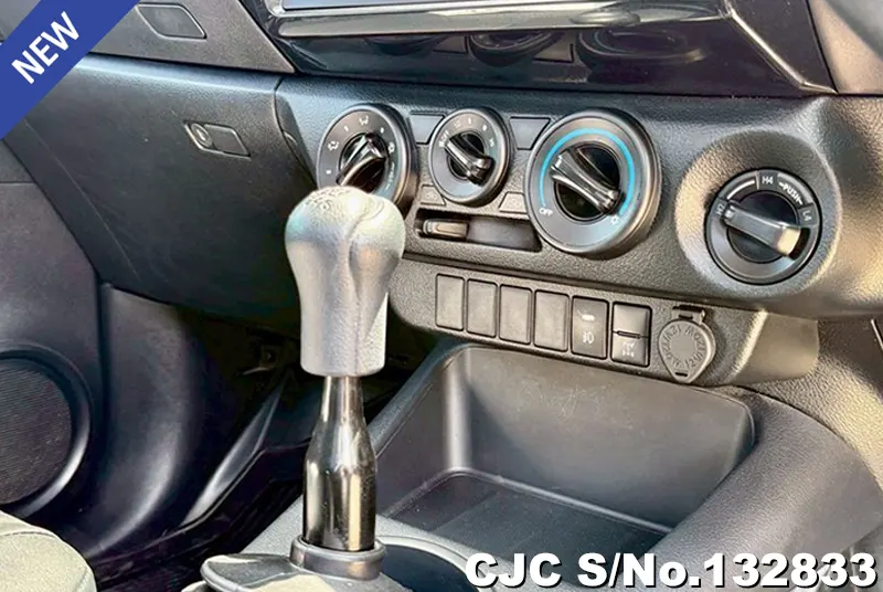 2021 Toyota / Hilux / Revo Stock No. 132833