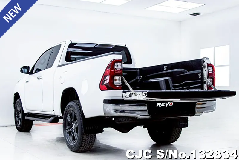 2021 Toyota / Hilux / Revo Stock No. 132834