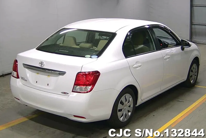 2013 Toyota / Corolla Axio Stock No. 132844