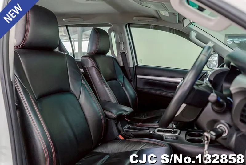 2019 Toyota / Hilux / Revo Stock No. 132858