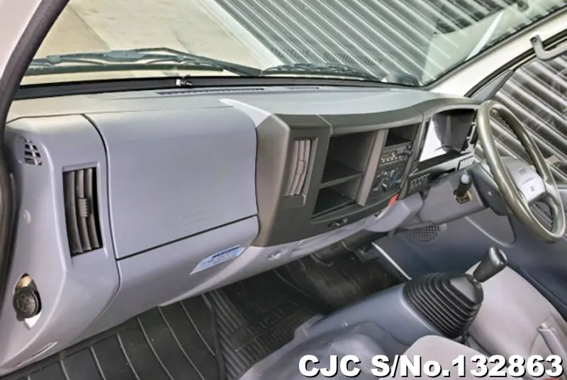 2013 Isuzu / Elf Stock No. 132863