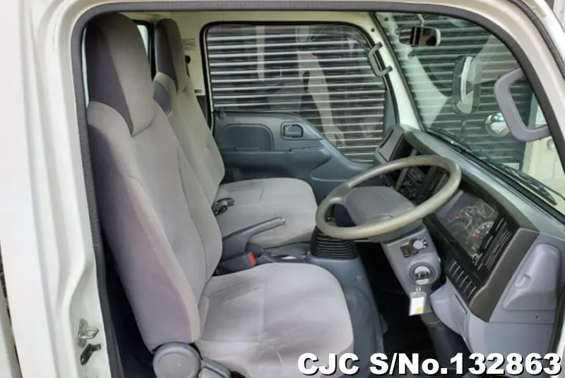 2013 Isuzu / Elf Stock No. 132863