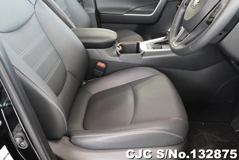 2025 Toyota / Rav4 Stock No. 132875