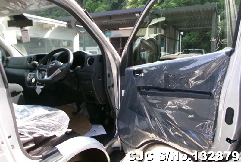 2025 Nissan / Caravan Stock No. 132879