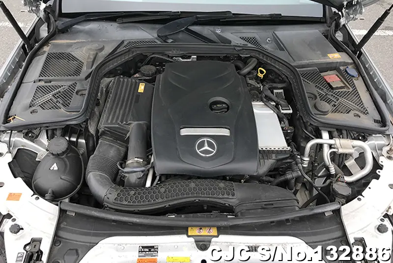 Mercedes Benz C Class in Silver for Sale Image 17