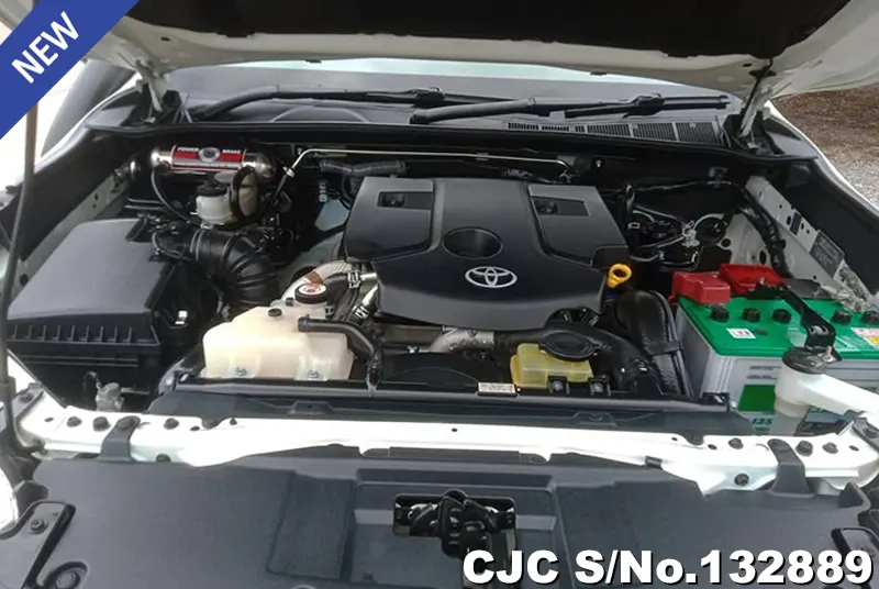Toyota Hilux in White for Sale Image 11