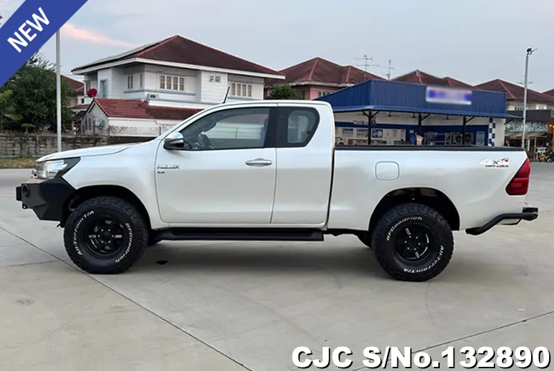 2016 Toyota / Hilux / Revo Stock No. 132890