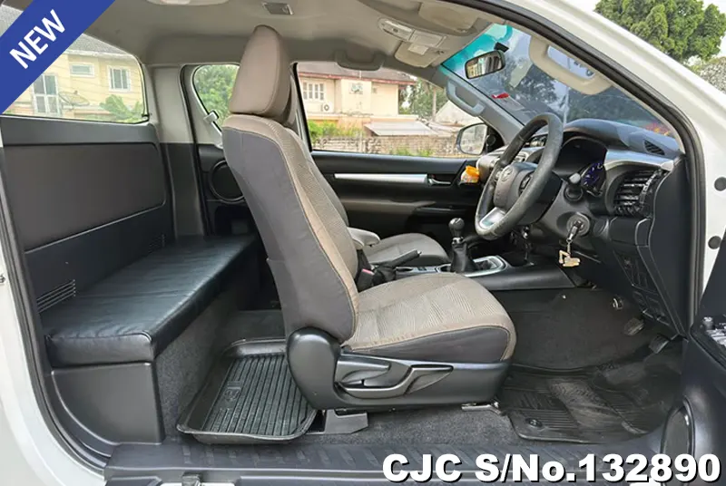 2016 Toyota / Hilux / Revo Stock No. 132890