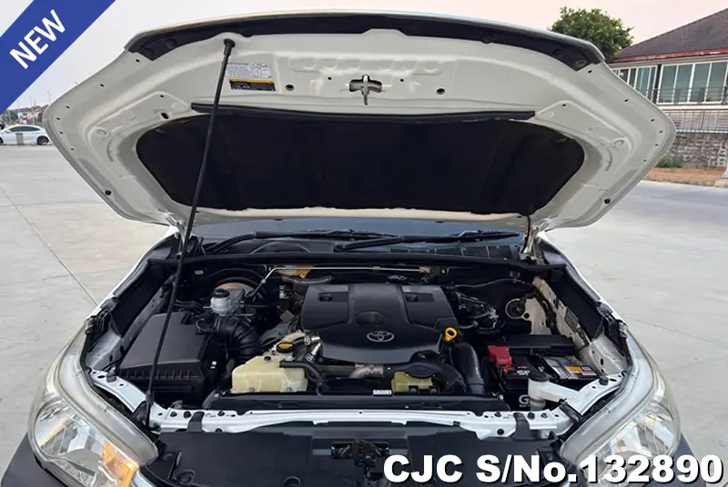 2016 Toyota / Hilux / Revo Stock No. 132890