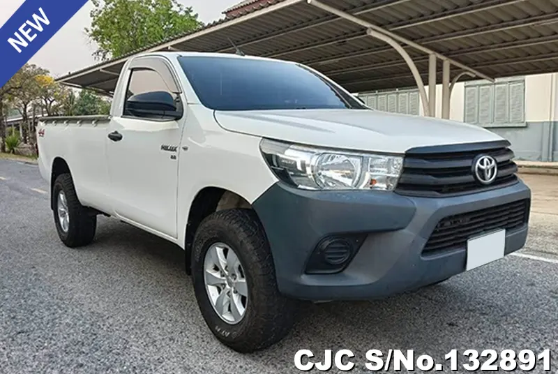 2017 Toyota / Hilux / Revo Stock No. 132891