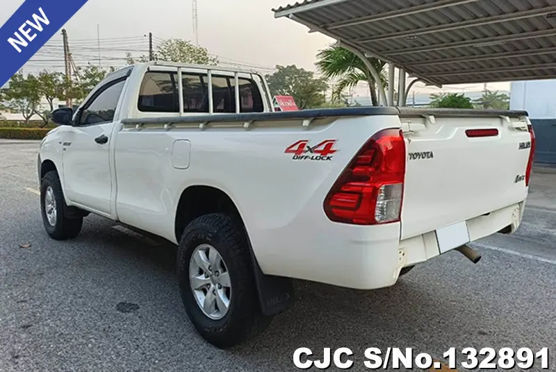 2017 Toyota / Hilux / Revo Stock No. 132891
