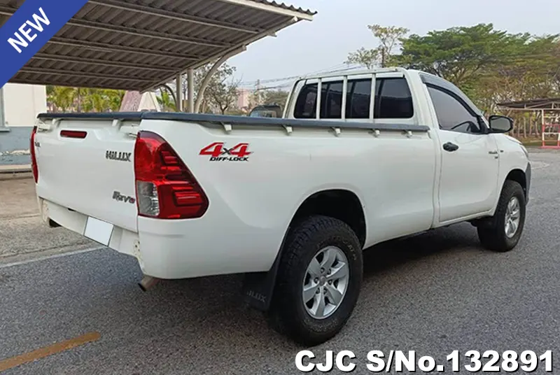 2017 Toyota / Hilux / Revo Stock No. 132891
