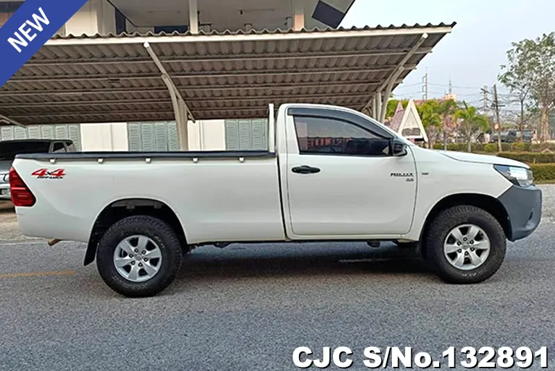 2017 Toyota / Hilux / Revo Stock No. 132891