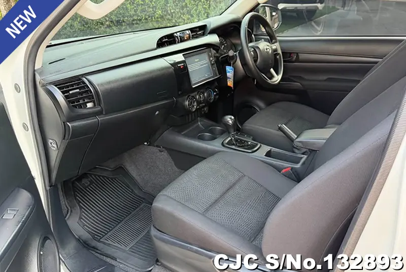 2023 Toyota / Hilux / Revo Stock No. 132893