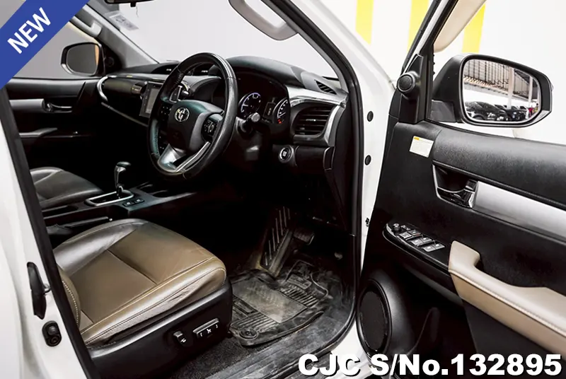 2018 Toyota / Hilux / Revo Stock No. 132895