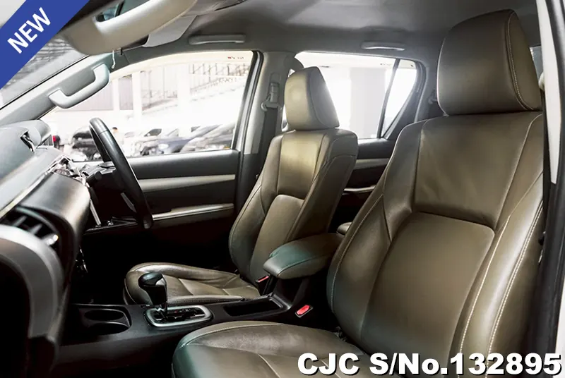 2018 Toyota / Hilux / Revo Stock No. 132895