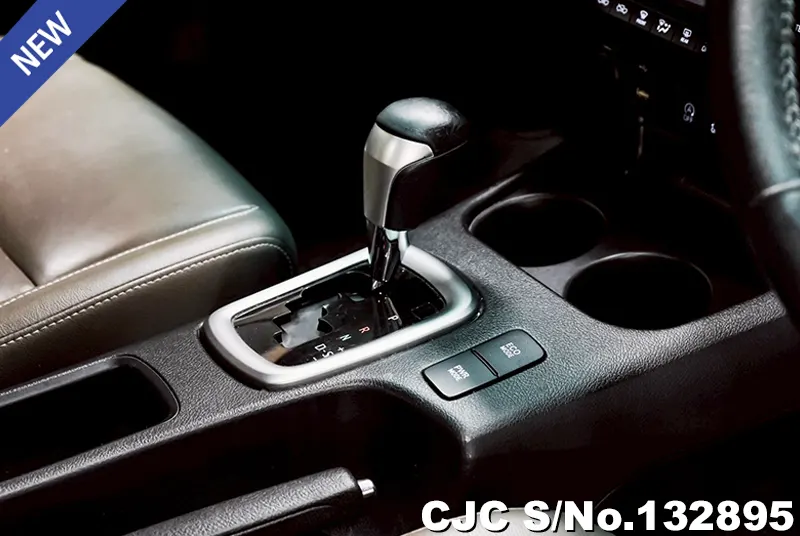 2018 Toyota / Hilux / Revo Stock No. 132895