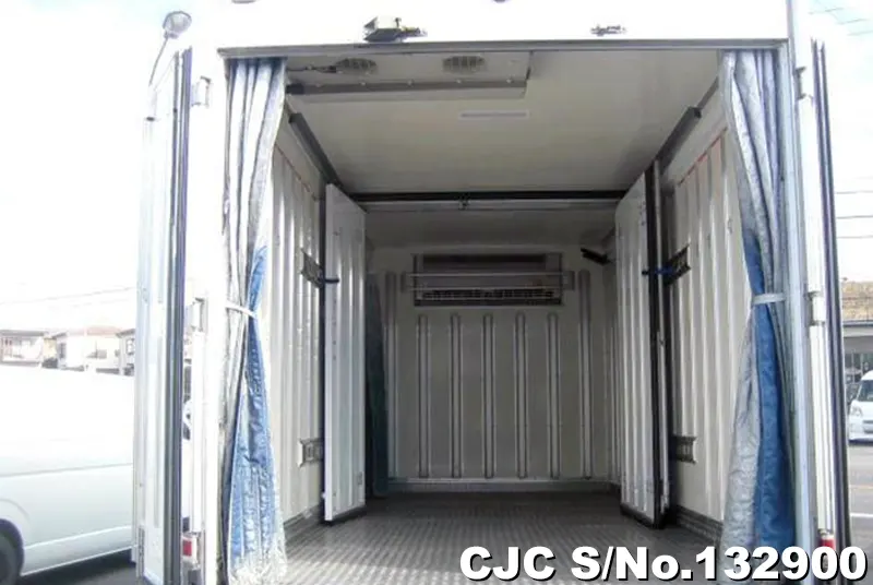 2020 Isuzu / Elf Stock No. 132900