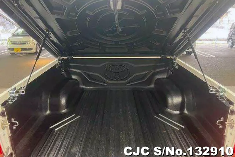 2023 Toyota / Hilux Stock No. 132910