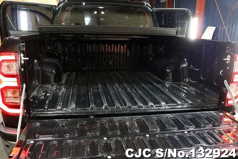 2021 Toyota / Hilux Stock No. 132924