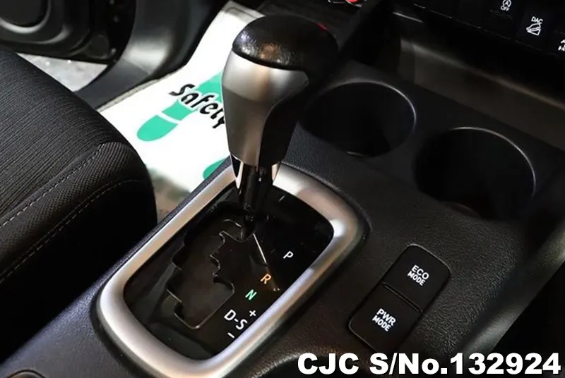 2021 Toyota / Hilux Stock No. 132924