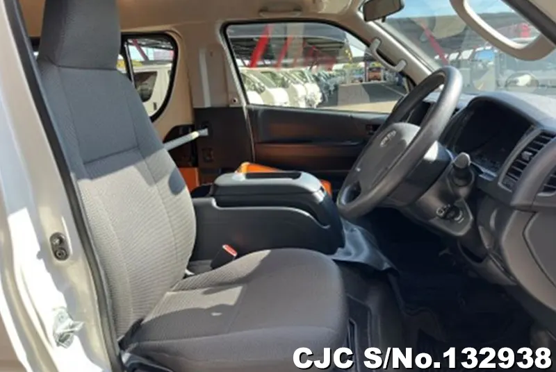 2019 Toyota / Hiace Stock No. 132938
