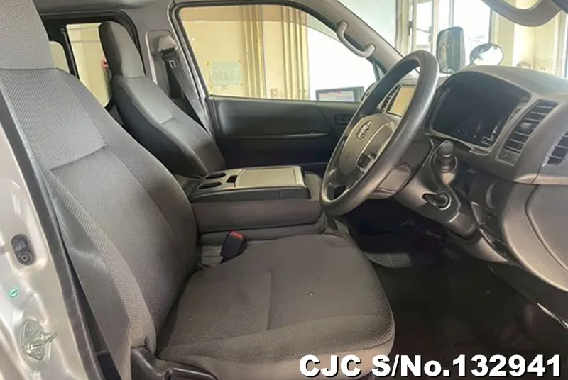 2018 Toyota / Hiace Stock No. 132941