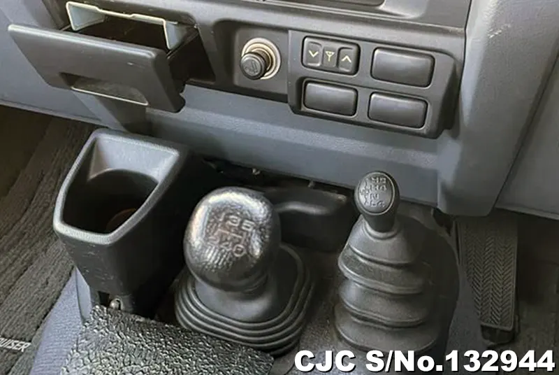 2015 Toyota / Land Cruiser Stock No. 132944
