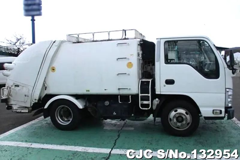 2010 Isuzu / Elf Stock No. 132954