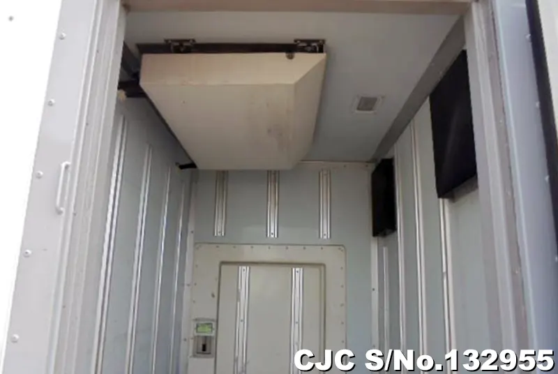 2009 Isuzu / Elf Stock No. 132955