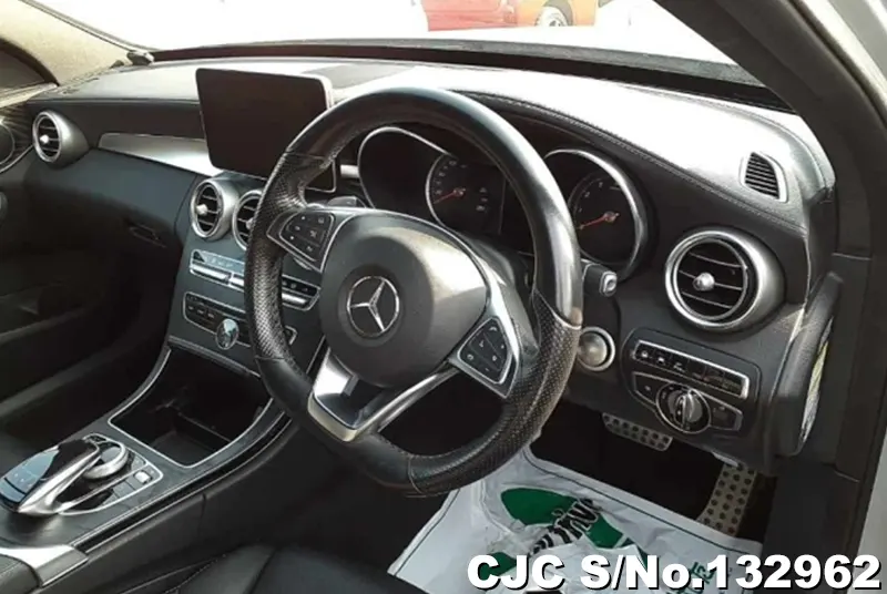 2017 Mercedes Benz / C Class Stock No. 132962
