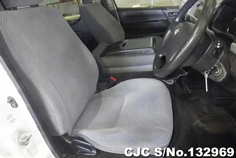 2012 Toyota / Hiace Stock No. 132969