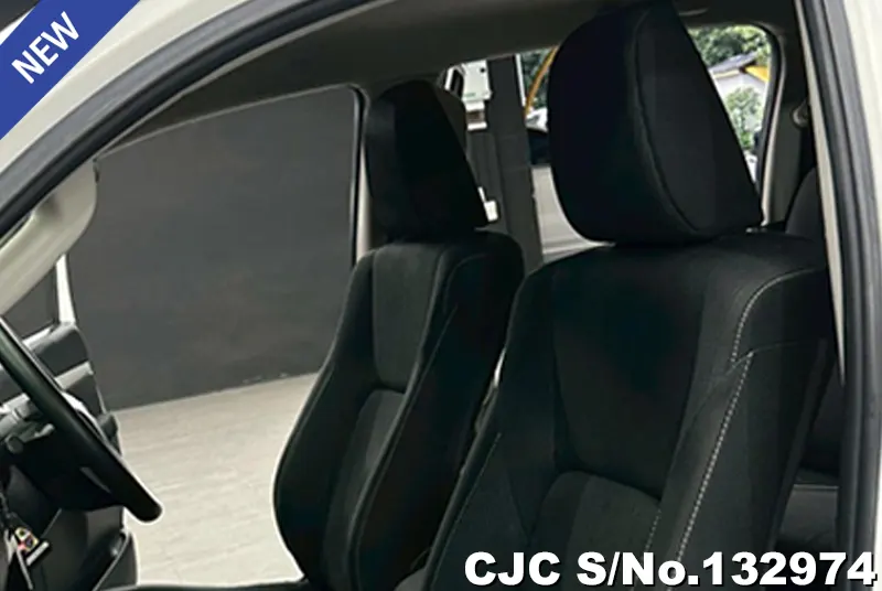 2020 Toyota / Hilux / Revo Stock No. 132974