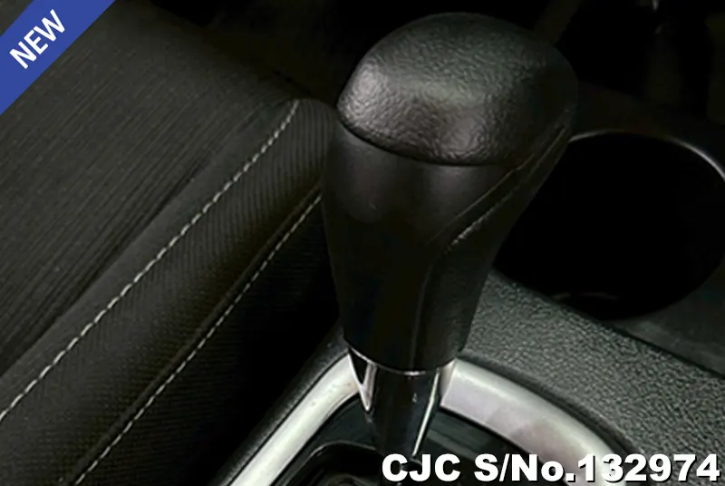 2020 Toyota / Hilux / Revo Stock No. 132974