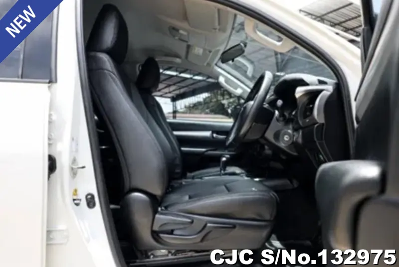 2020 Toyota / Hilux / Revo Stock No. 132975