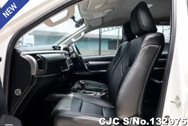 2020 Toyota / Hilux / Revo Stock No. 132975