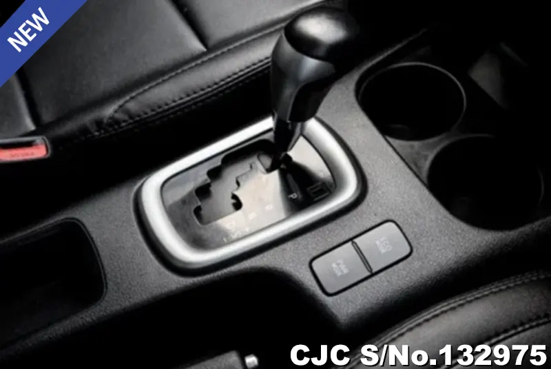 2020 Toyota / Hilux / Revo Stock No. 132975