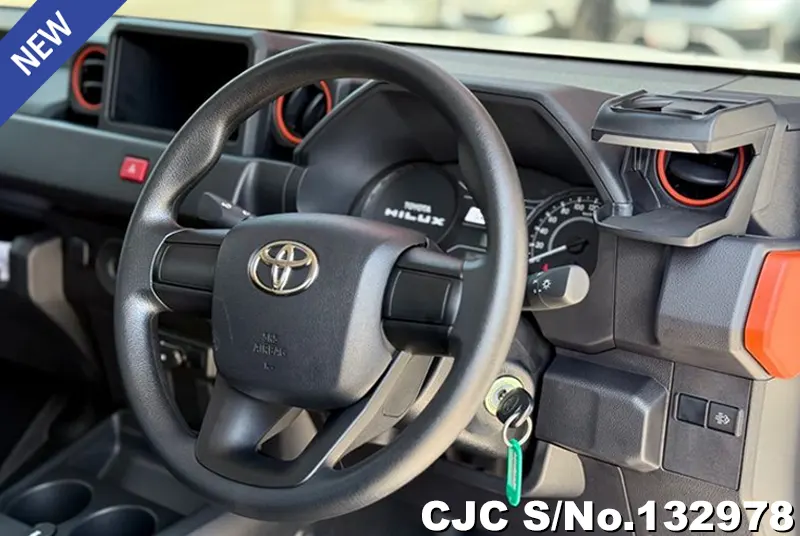 2024 Toyota / Hilux / Champ Stock No. 132978