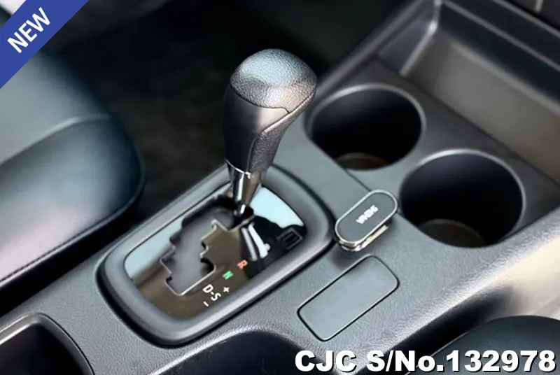 2024 Toyota / Hilux / Champ Stock No. 132978