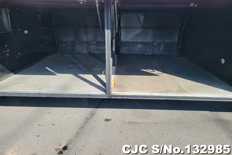 2004 Hino / Selega Stock No. 132985