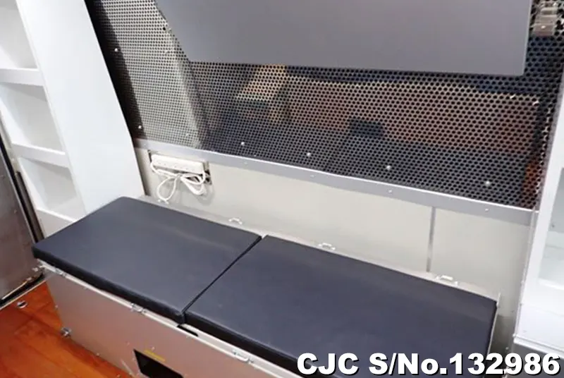 2004 Hino / Liesse Stock No. 132986