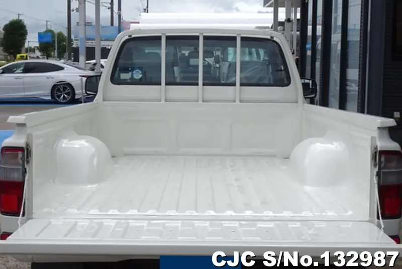 2003 Toyota / Hilux Stock No. 132987