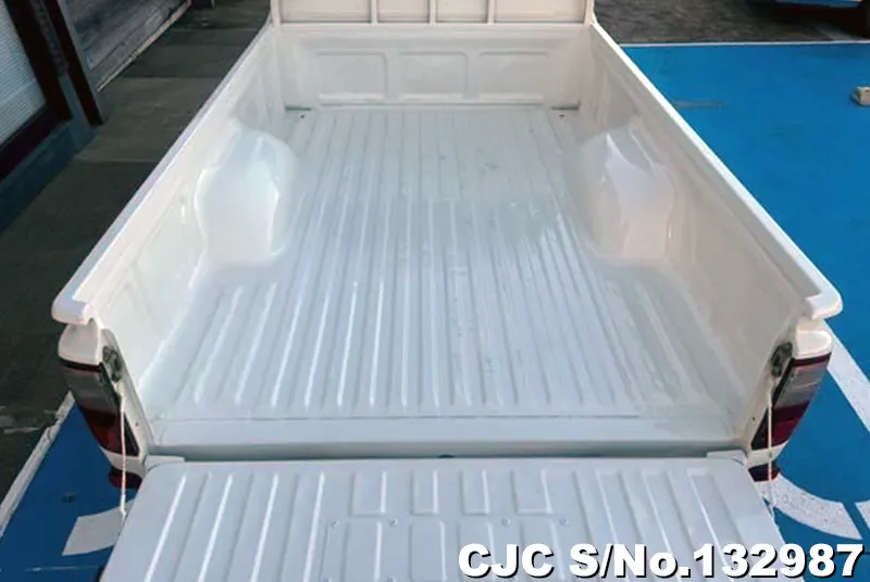 2003 Toyota / Hilux Stock No. 132987