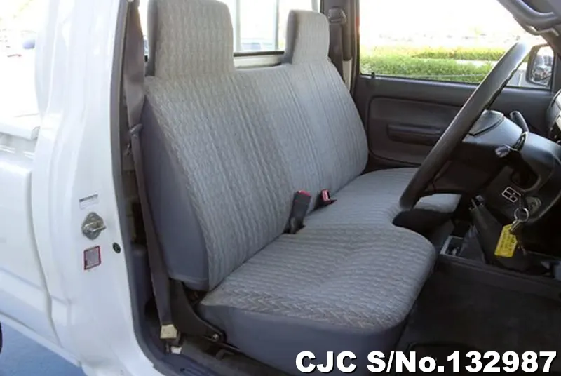 2003 Toyota / Hilux Stock No. 132987