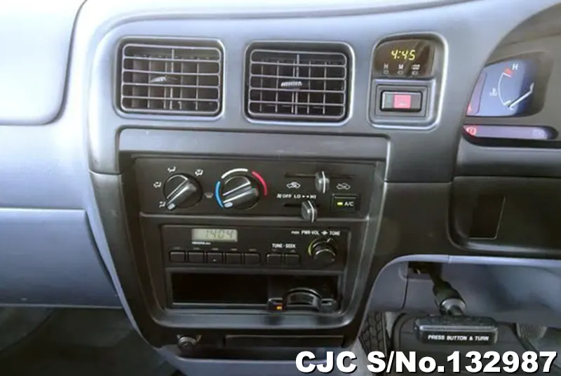 2003 Toyota / Hilux Stock No. 132987