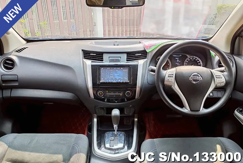 Nissan Navara in Black for Sale Image 3